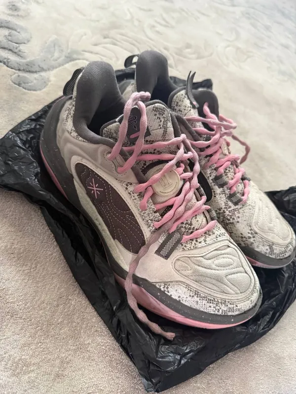basketbol krossovkalari Li-Ning basketbol krossovkalari Li-Ning