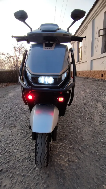 Продаётся скутер E-BIKE 1 Продаётся скутер E-BIKE 1