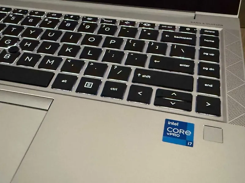 HP ELITEBOOK 840 G8 Core i7-1185G7 ram 16 ssd 256 LTE 3 HP ELITEBOOK 840 G8 Core i7-1185G7 ram 16 ssd 256 LTE 3