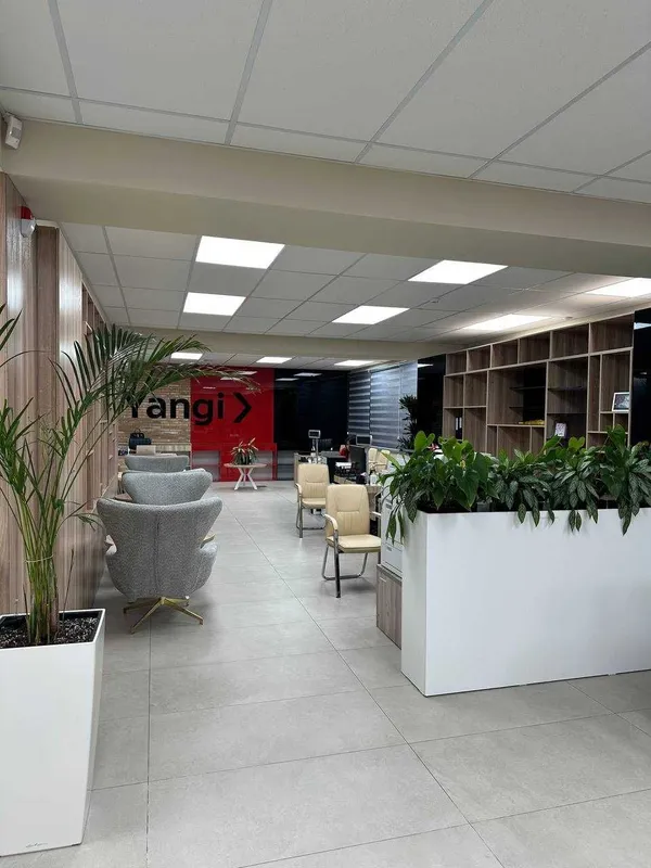 Корпоративное офисное здание 3 702 м² возле метро Бадамзар 3