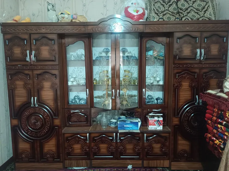 Yangi mebel sotuvda