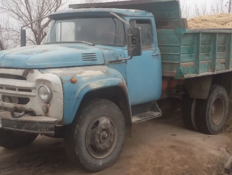 Zil 130 sotiladi