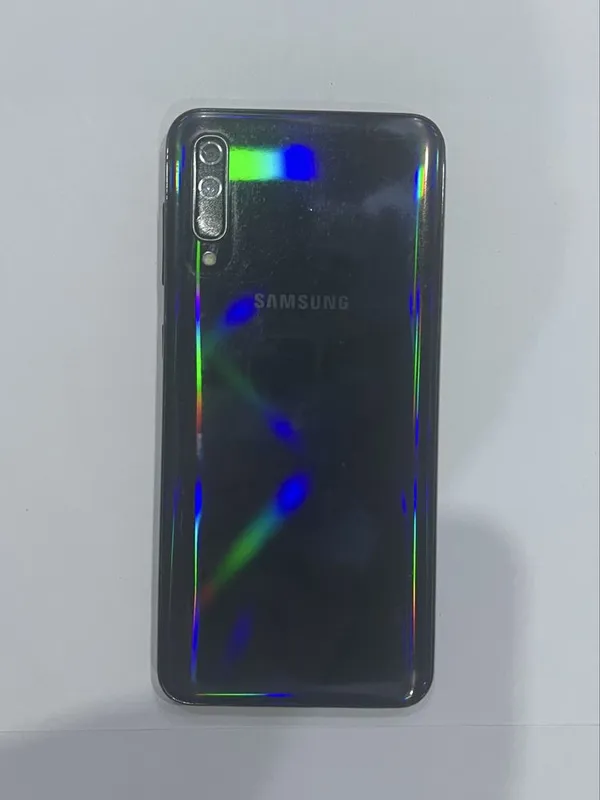Samsung galaxy A50 sotiladi — фото 2