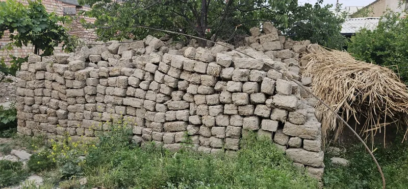Blok Loy g'isht arzonga sotiladi