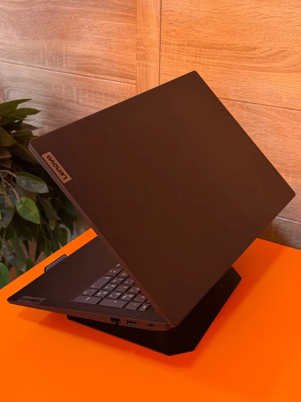 Lenovo Laptop 3