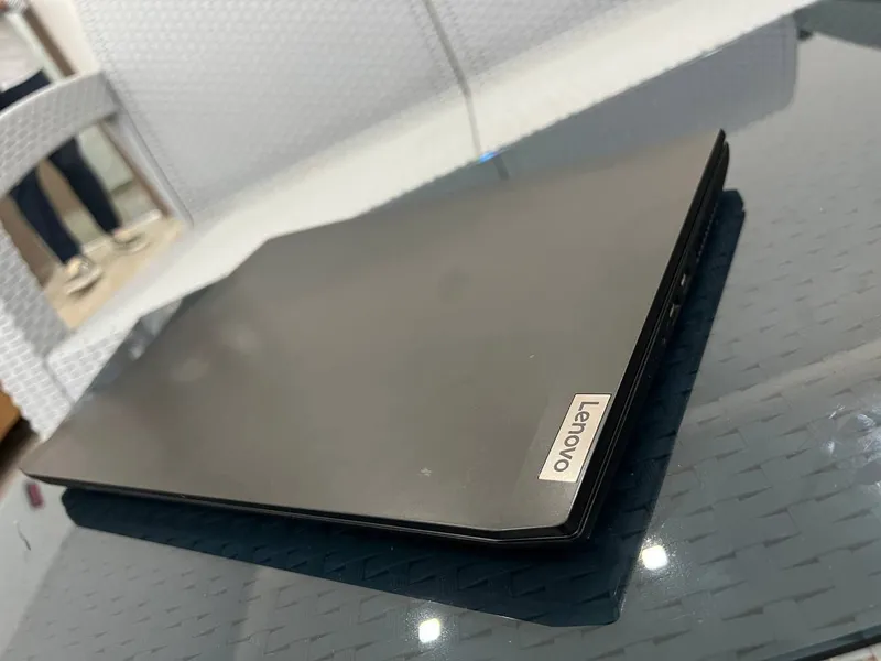 Игровой ноутбук Lenovo 1