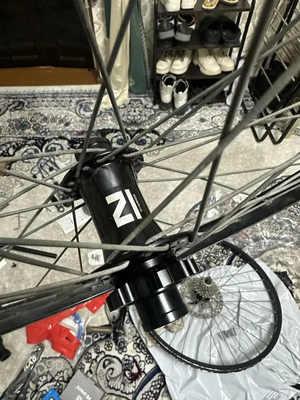 Omnibike двухподвес DH 8 Omnibike двухподвес DH 8