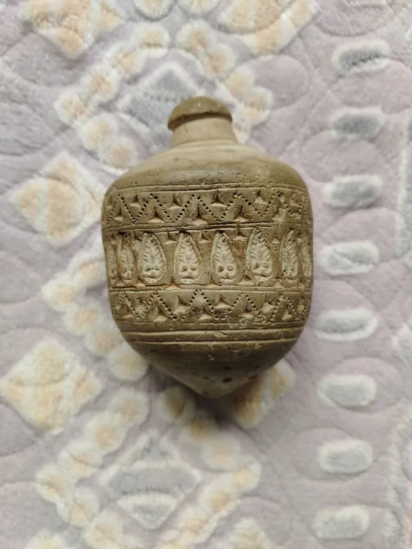 qadimiy atir idish