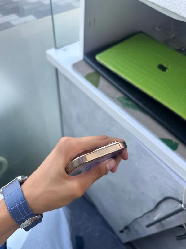 iPhone 16 Pro 7