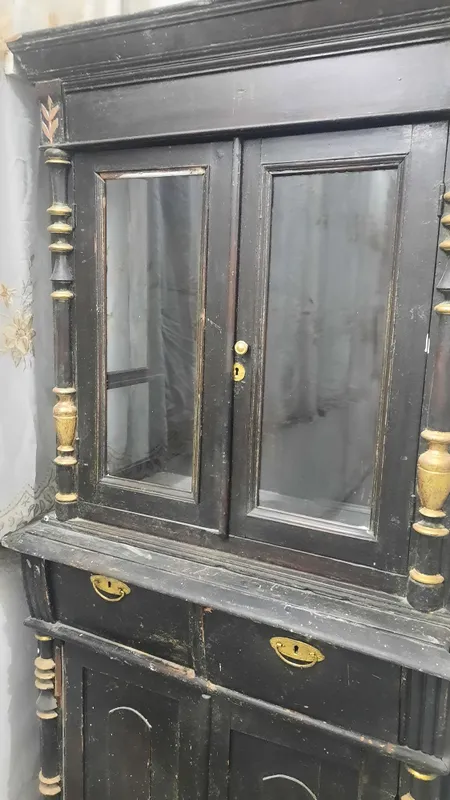 Продам старинный сервант — фото 1