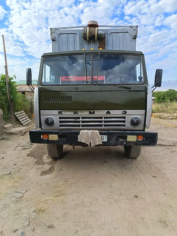 Kamaz sotiladi holati yaxshi 2 Kamaz sotiladi holati yaxshi 2