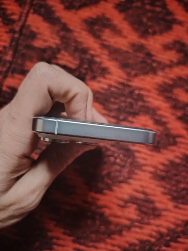 iPhone 16 Pro 512 ГБ 4 iPhone 16 Pro 512 ГБ 4