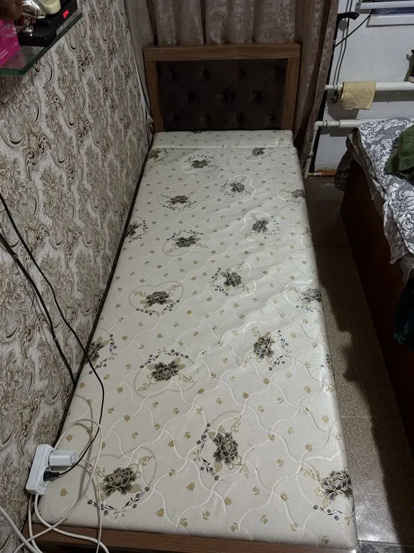 Продаю срочно кровать 1