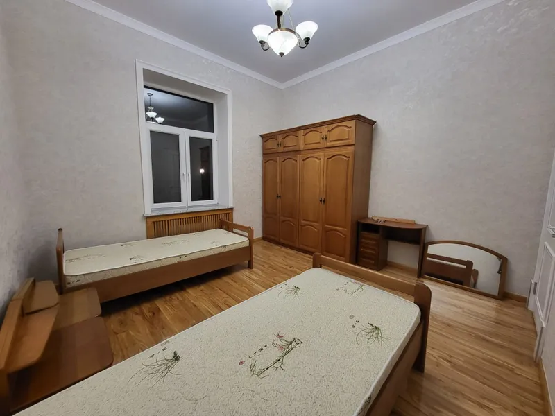 Срочно сдается 2 дома на участке в М-Улугбекском р 3 Срочно сдается 2 дома на участке в М-Улугбекском р 3
