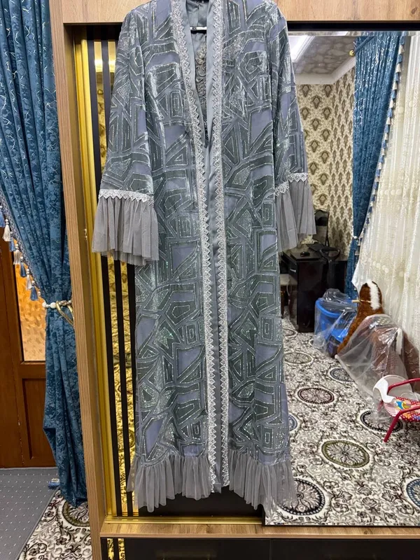 Abaya.800 ming. 1 soat kiyilgan