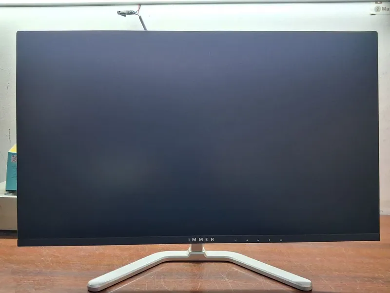 Монитор Pcccom 24 Монитор Б.у PCCOM 24 IPS FHD 100Hz Кабел петания б
