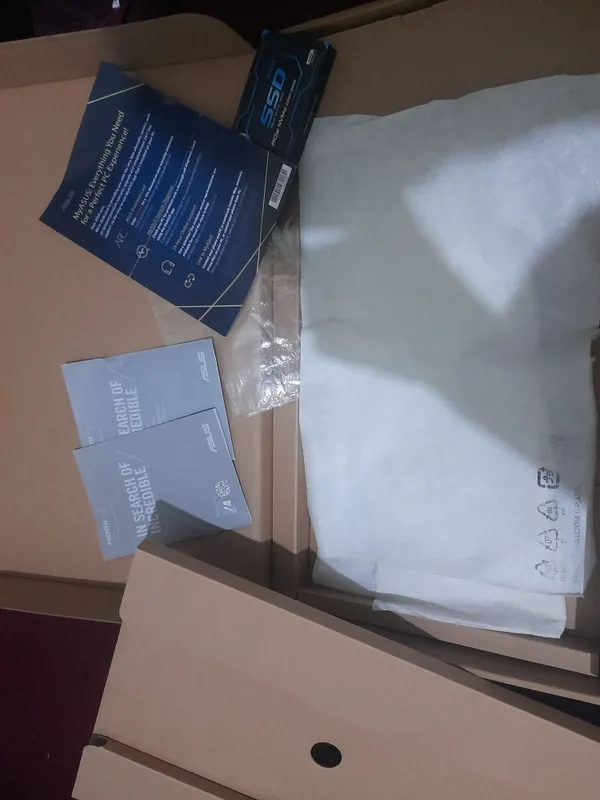 Noutbuk srochna sotiladi 2