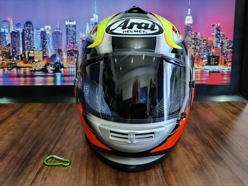 Мото шлем от Японского бренда ARAI QUANTUM e — фото 3