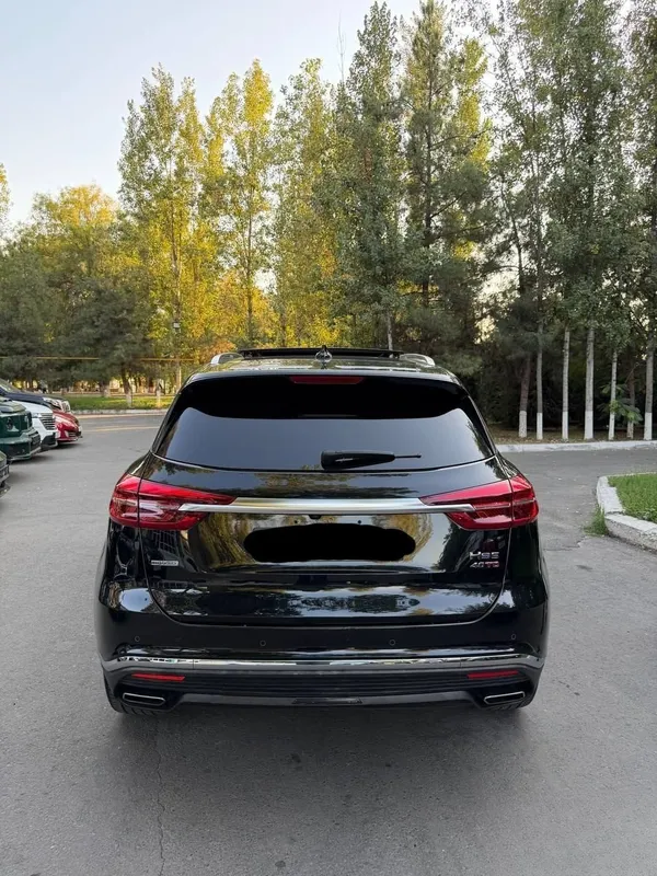 Hongqi HS5 4x4 AWD 2 Hongqi HS5 4x4 AWD 2