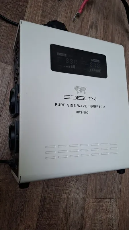 ИБП UPS 12-220 sinus