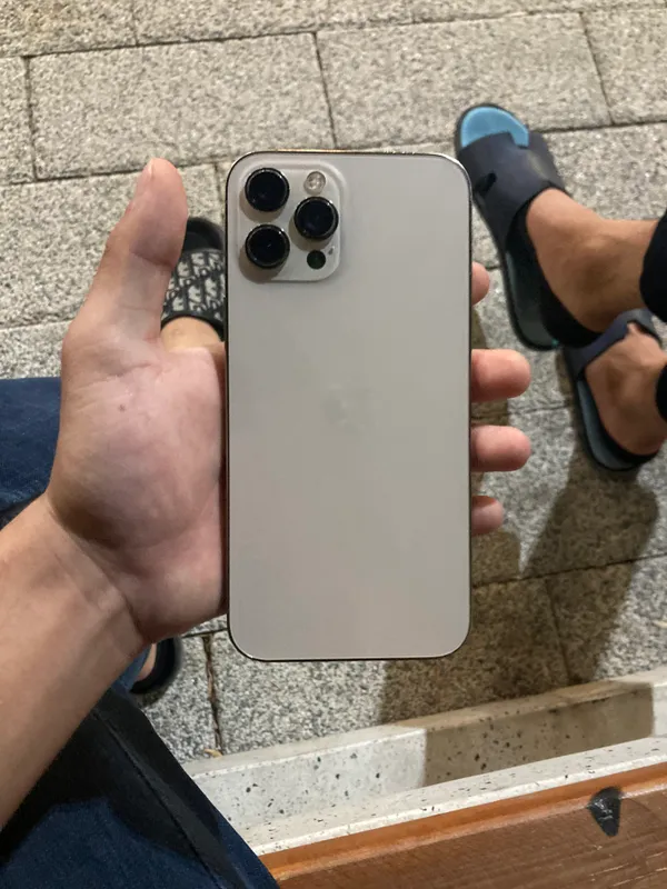 iphone 12 pro max 1