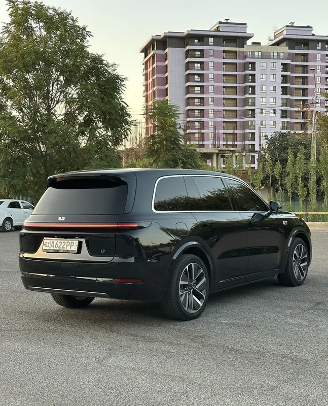 Lixiang Li9 max сотилади , 2023 яхши холатда,мастер аккаунт бор 2 Lixiang Li9 max сотилади , 2023 яхши холатда,мастер аккаунт бор 2