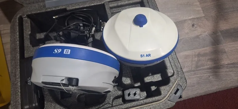Stonex GNSS sotiladi 2 Stonex GNSS sotiladi 2
