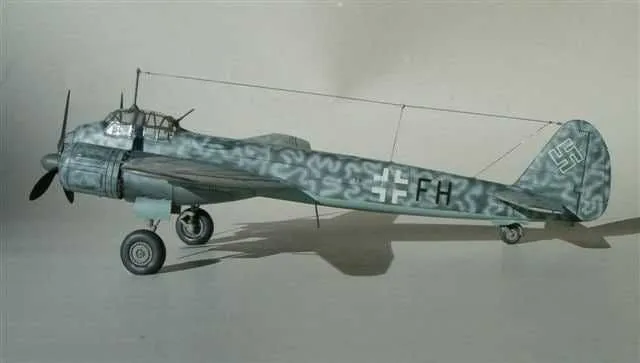 Сборная модель самолета Юнкерс Ju 88 (Italeri. 1:72) — фото 2