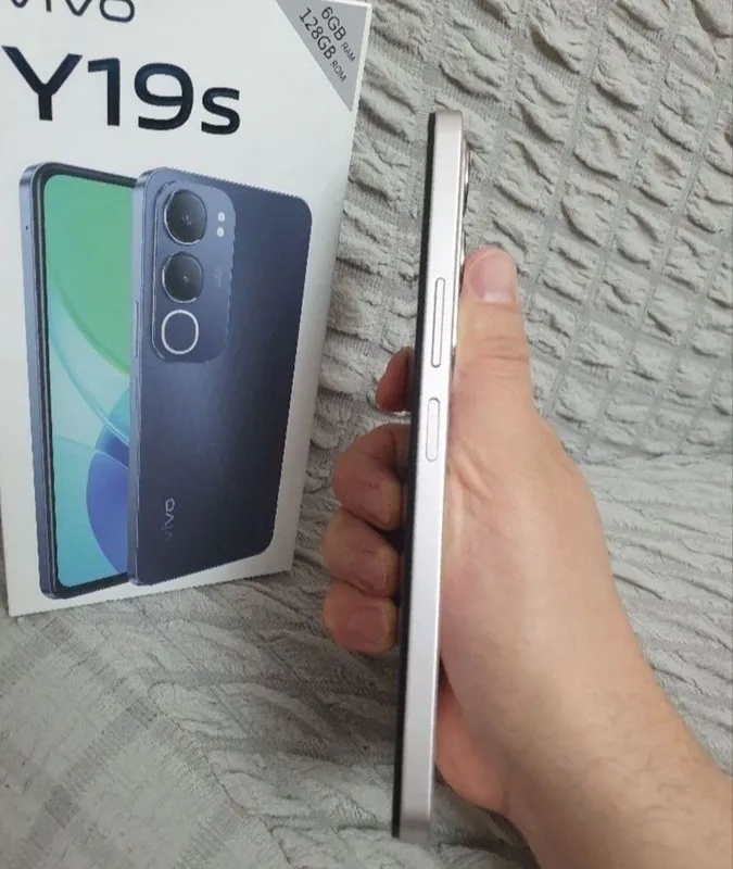 Vivo Y19S 12/128GB Silver Igravoy Original Karobka Holati Yaxshi Zor 4
