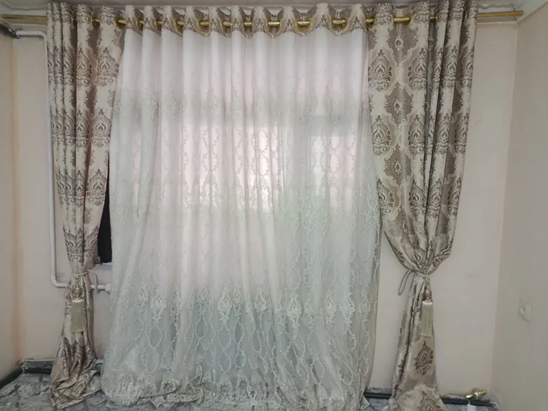 kiyim kechak pardalar sotiladi