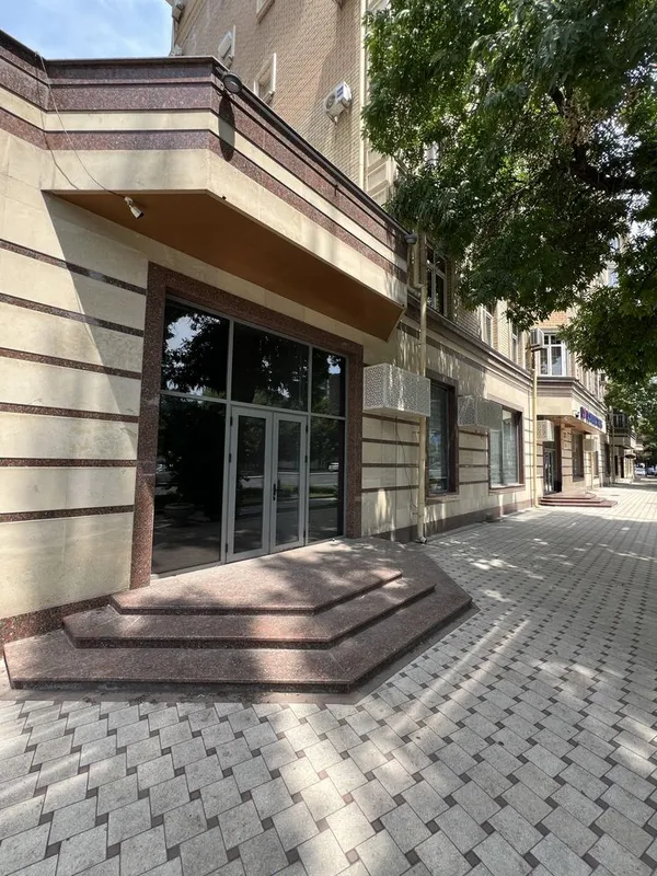 Аренда помещения 100 м² на 1-й линии, Мирабадский р-н, ул. Нукусская — фото 1