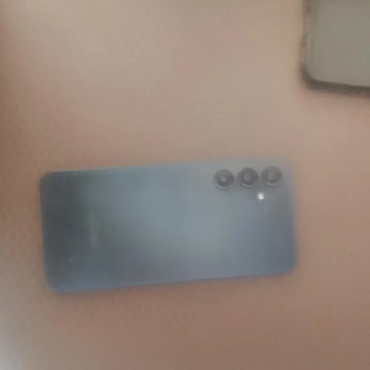 Samsung a16 1700 3