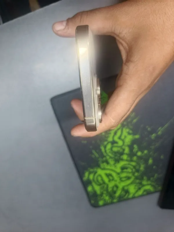 iPhone 16 pro max nusxa 6