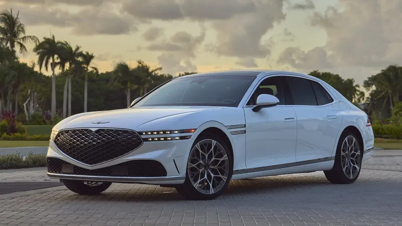 Genesis G90 yengi model farasi yengi