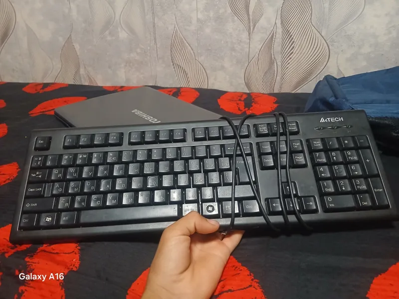 Toshiba Satellite 17.3 / 8GB RAM / Ishlashi zo'r — фото 4