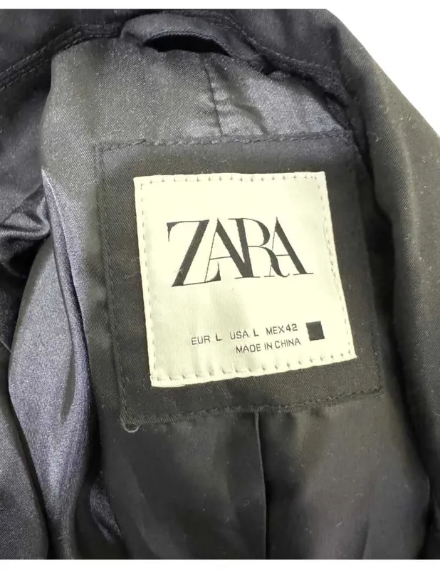 Новый оригинальный плащ от ZARA — находка по цене ниже магазина.