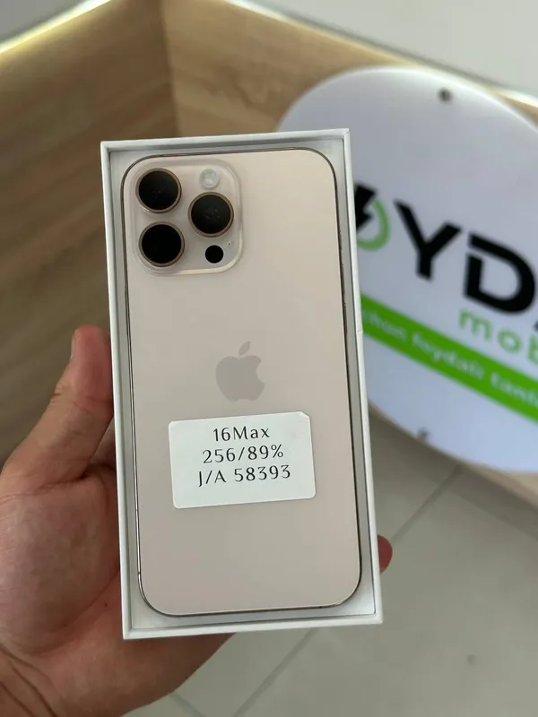 IPhone 16 Pro Max 2