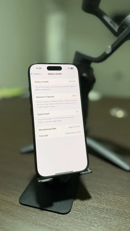 iPhone 16 pro 1TB Desert 5 iPhone 16 pro 1TB Desert 5