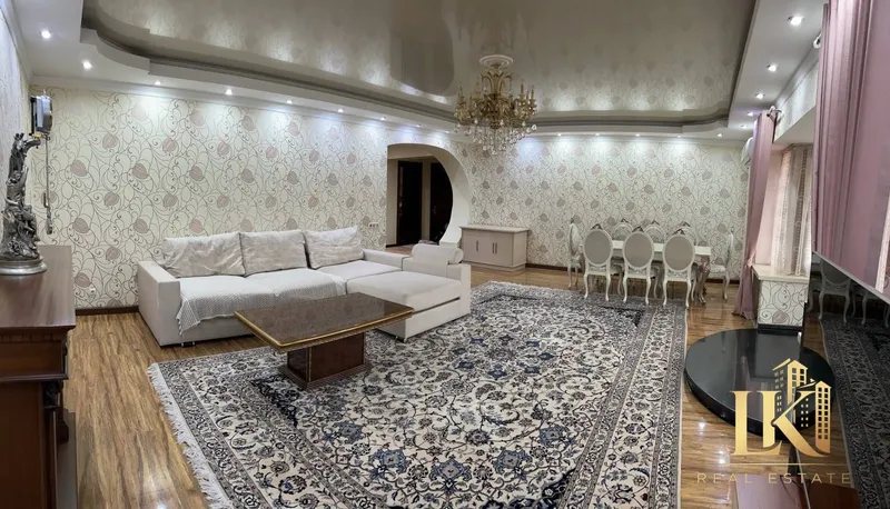 Продаётся 7-комнатная квартира, 286 м², 6/10, Яккасарайский район (Ракат махалля) — фото 1 Продаётся 7-комнатная квартира, 286 м², 6/10, Яккасарайский район (Ракат махалля) — фото 1