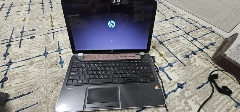 Ноутбук HP Pavilion 15 (Pentium / AMD Radeon / 4GB / 500GB) — фото 1