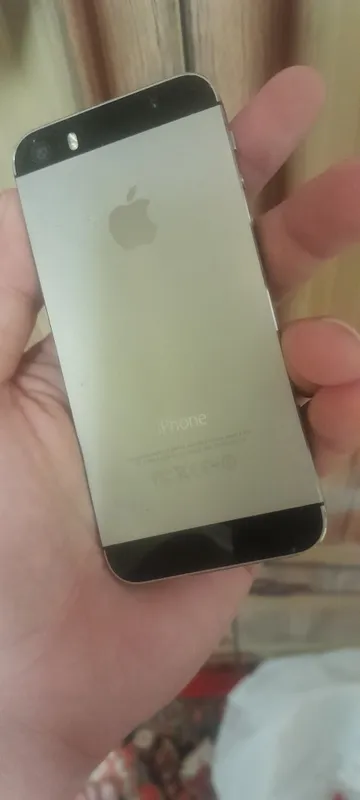 iPhone 5s 16 ГБ, продаётся 4 iPhone 5s 16 ГБ, продаётся 4