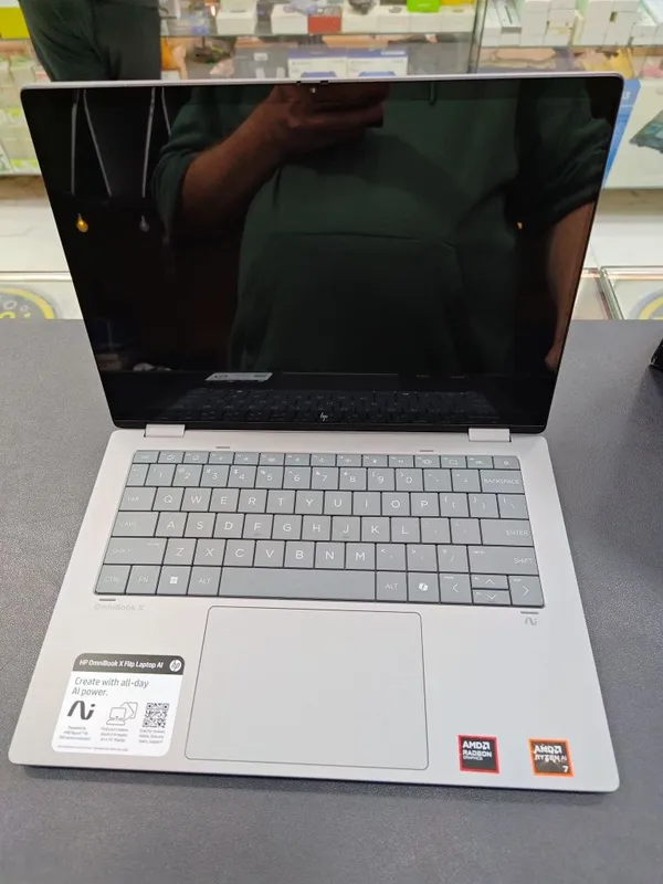 HP Omnibook X Flip — фото 1