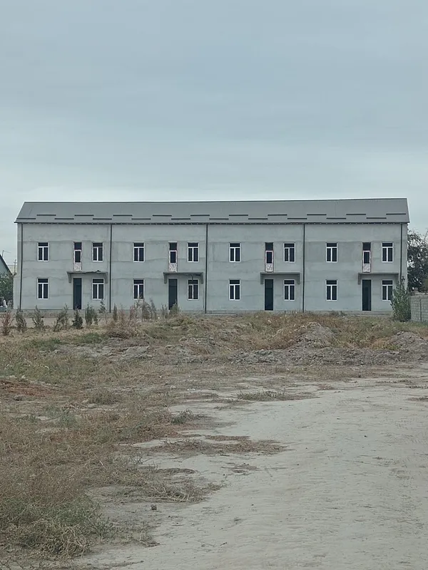 Urganch buyim bozor yonida bo'l idoradaUy sotildi — фото 2