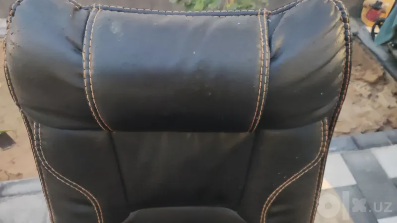 Tiklash kerak bo‘lgan ofis kreslosi 2 Tiklash kerak bo‘lgan ofis kreslosi 2