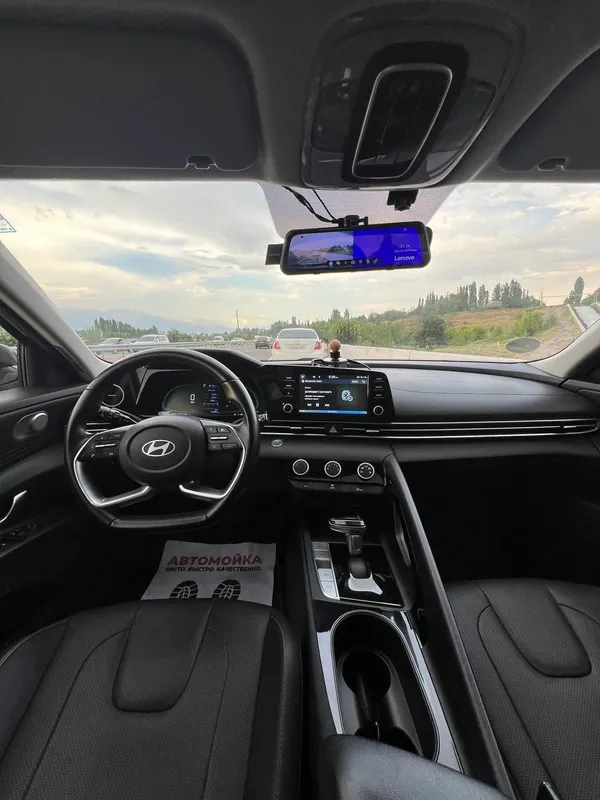 Hyundai Elantra 2023 5