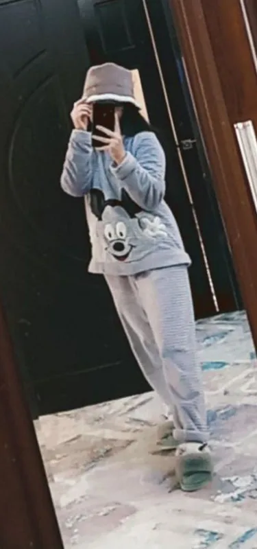 Momiq Pijama , kulrang , sifatlisi