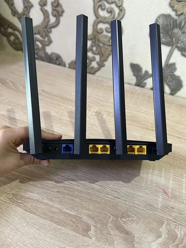 Wi-Fi router Archer C6 sotiladi. 2 Wi-Fi router Archer C6 sotiladi. 2