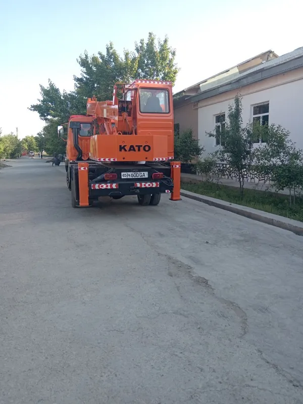 Avtokran sotiladi 8