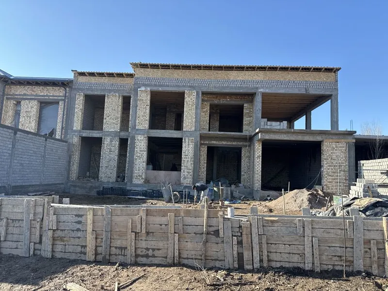 Dacha sotiladi,Oq tosh.zor joyda joylashkan. — фото 7