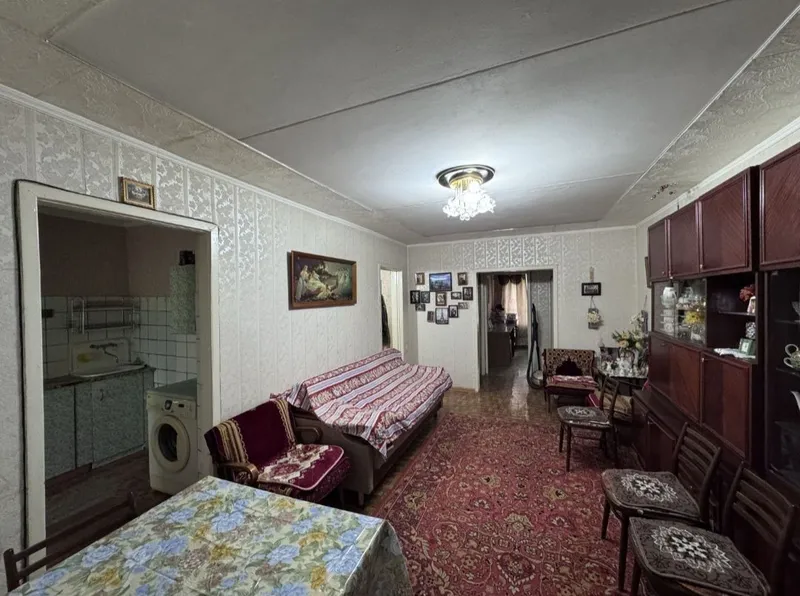 Продаю 3/3/4 болкон 2х6 массив Ялангач, ЭКО базар — фото 1